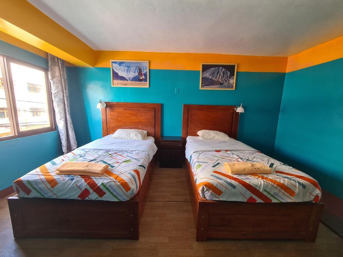 Big Mountain Hostel ワラス エクステリア 写真